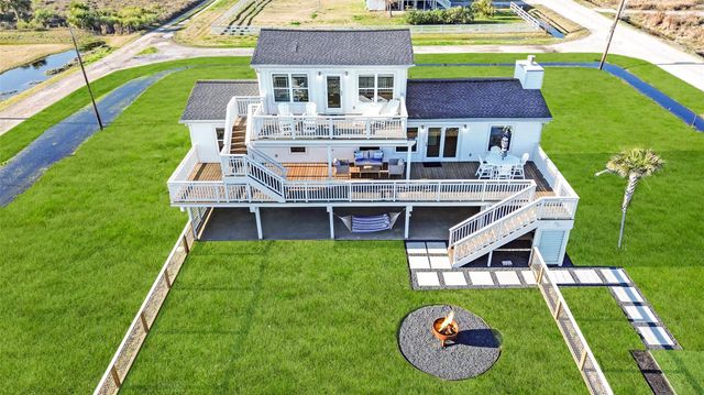 3913 11 Mile Road, Galveston, TX 77554