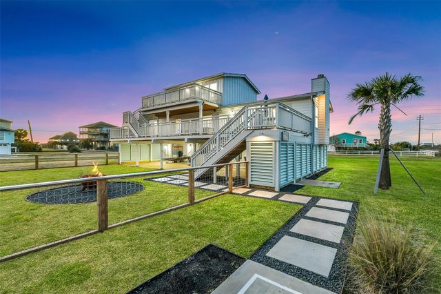 3913 11 Mile Road, Galveston, TX 77554