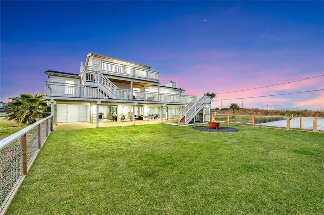 3913 11 Mile Road, Galveston, TX 77554