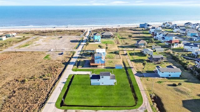 3913 11 Mile Road, Galveston, TX 77554