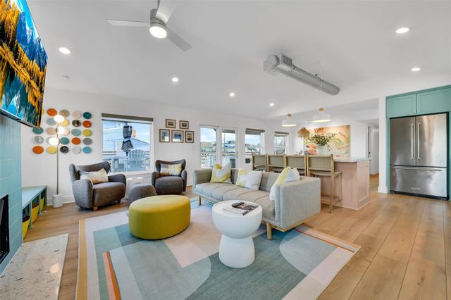 3913 11 Mile Road, Galveston, TX 77554