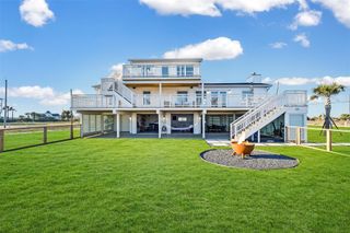 3913 11 Mile Road, Galveston, TX 77554