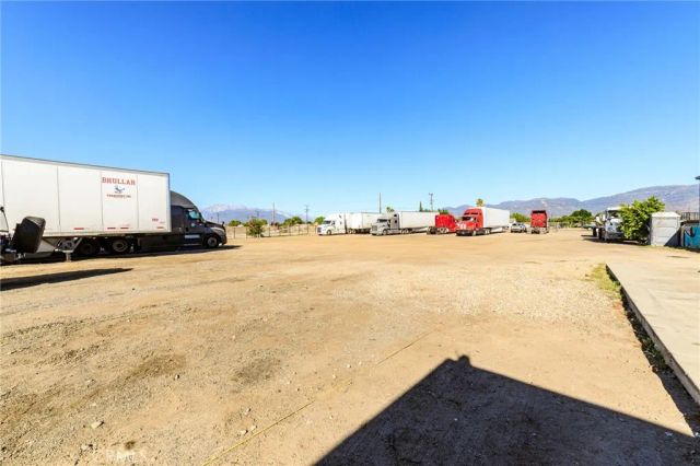 2241 W HIGHLAND AVE, San Bernardino, CA 92407