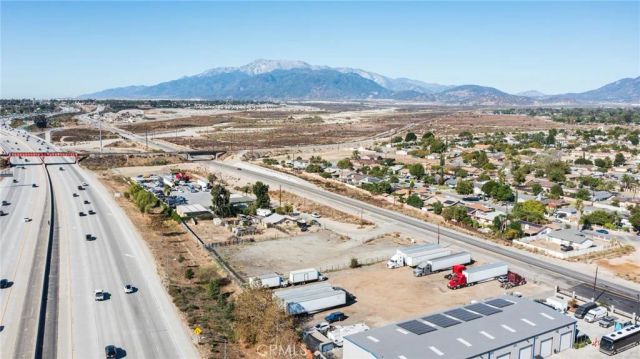 2241 W HIGHLAND AVE, San Bernardino, CA 92407