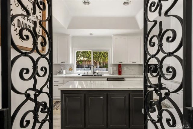 2281 Orchard Drive, Newport Beach, CA 92660