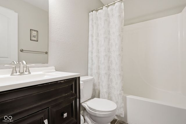18052 Sanibel Circle, Westfield, IN 46062