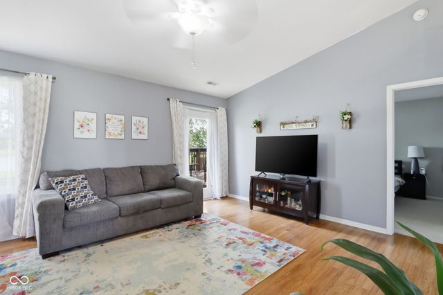 18052 Sanibel Circle, Westfield, IN 46062