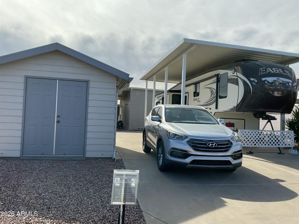 Image 1 of property listing at 17200 W BELL Road 1383, Surprise, AZ 85374