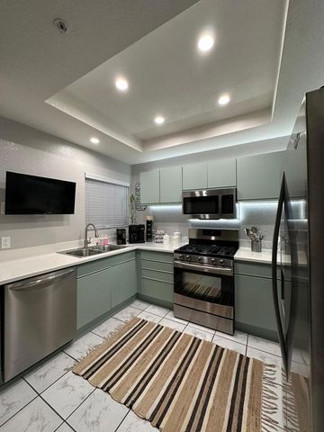 2601 S Broadmoor Drive 74, Palm Springs, CA 92264