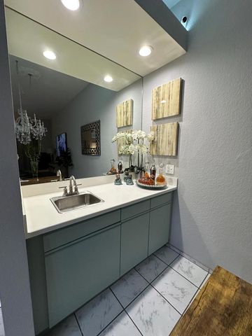 2601 S Broadmoor Drive 74, Palm Springs, CA 92264