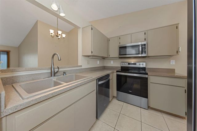 3121 BEECHER DRIVE E A, Palm Harbor, FL 34683