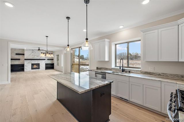 49928 Jean Drive, Macomb, MI 48044