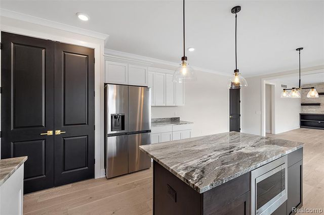 49928 Jean Drive, Macomb, MI 48044