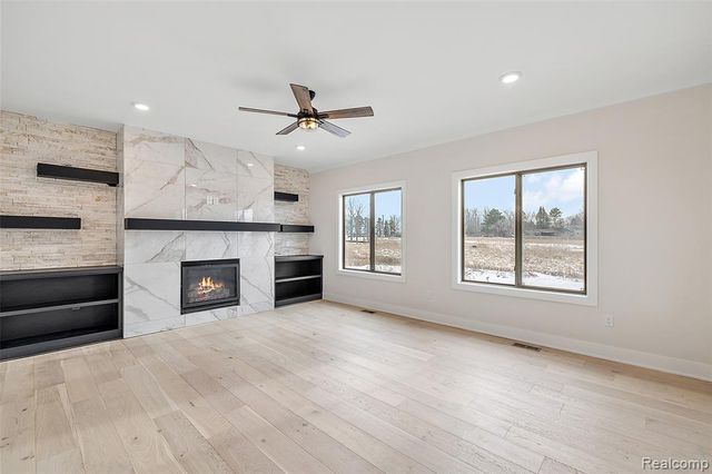 49928 Jean Drive, Macomb, MI 48044