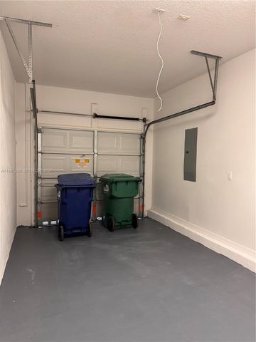 772 NE 191st Ter, Miami, FL 33179