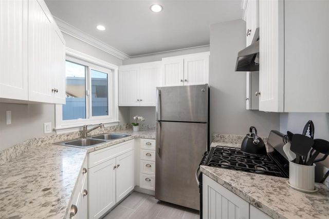 856 Olive, Coronado, CA 92118