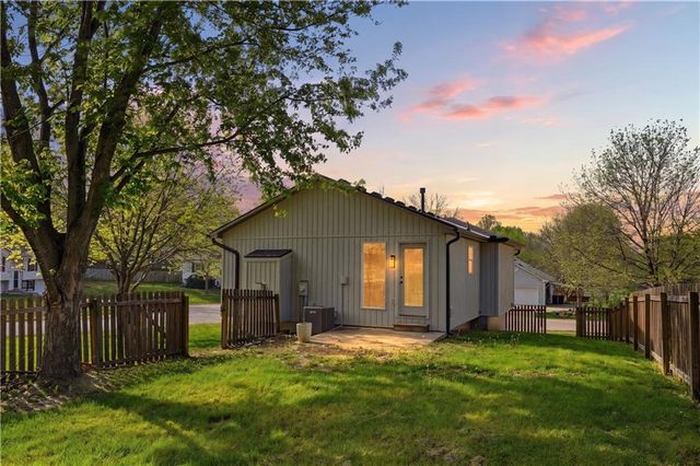 1705 SE Piccadilly Street, Blue Springs, MO 64014