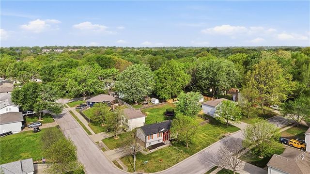 1705 SE Piccadilly Street, Blue Springs, MO 64014