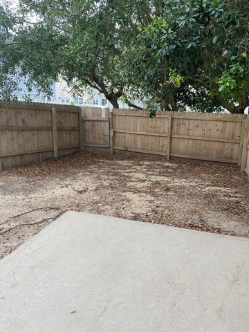 122 Swaying Pine Court, Crestview, FL 32539