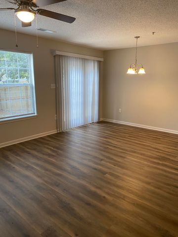 122 Swaying Pine Court, Crestview, FL 32539