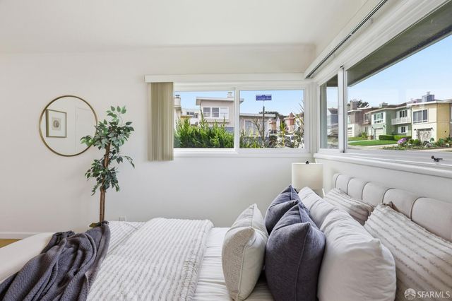 98 Creston Avenue, Daly City, CA 94015