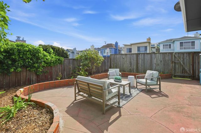 98 Creston Avenue, Daly City, CA 94015