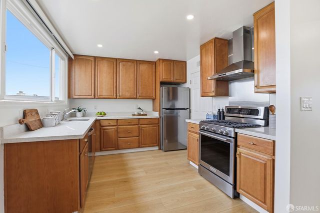 98 Creston Avenue, Daly City, CA 94015