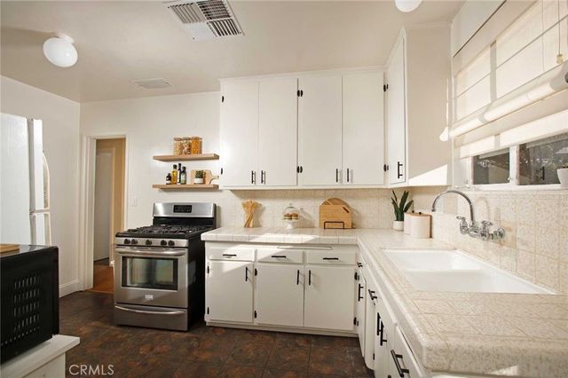 12762 Willard Street, North Hollywood, CA 91605
