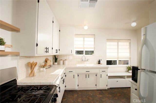 12762 Willard Street, North Hollywood, CA 91605