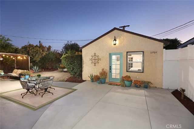 12762 Willard Street, North Hollywood, CA 91605
