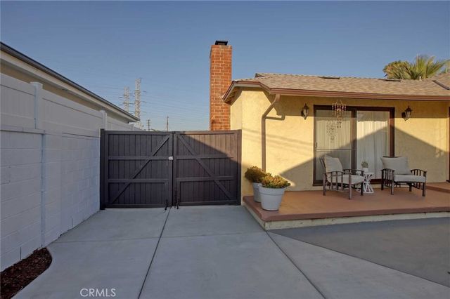 12762 Willard Street, North Hollywood, CA 91605