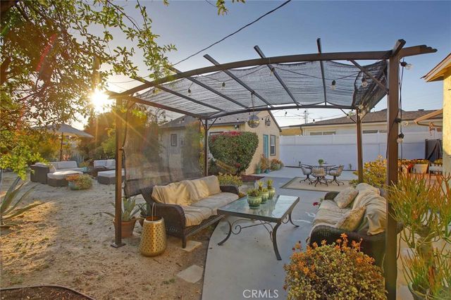 12762 Willard Street, North Hollywood, CA 91605