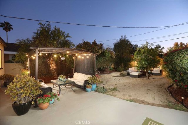 12762 Willard Street, North Hollywood, CA 91605
