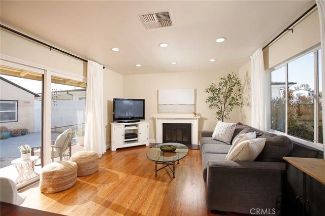 12762 Willard Street, North Hollywood, CA 91605