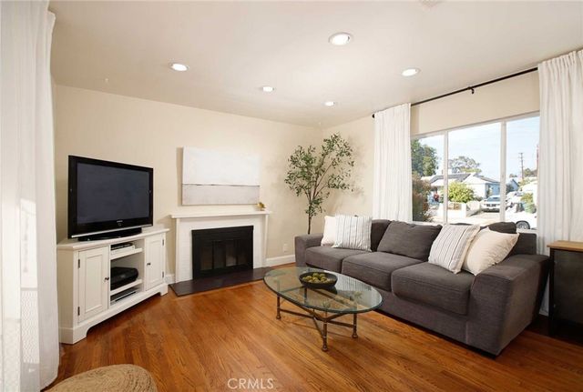 12762 Willard Street, North Hollywood, CA 91605