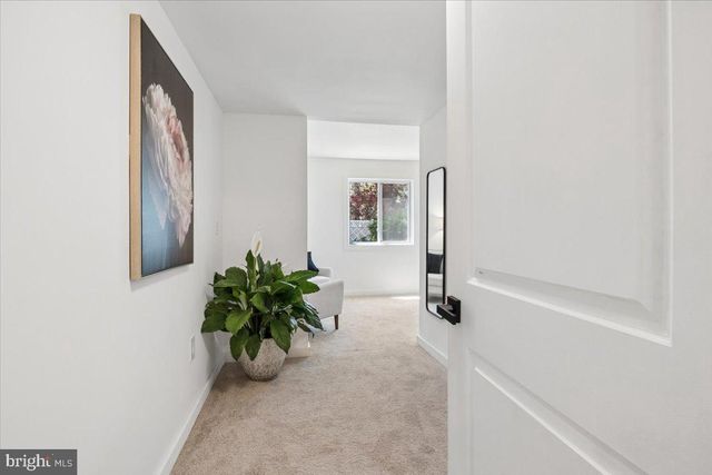 336 LARCH RD, Mount Laurel, NJ 08054