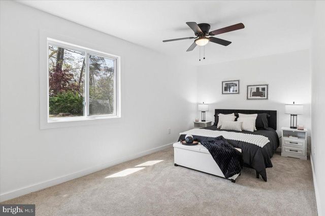 336 LARCH RD, Mount Laurel, NJ 08054