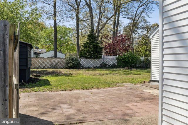 336 LARCH RD, Mount Laurel, NJ 08054