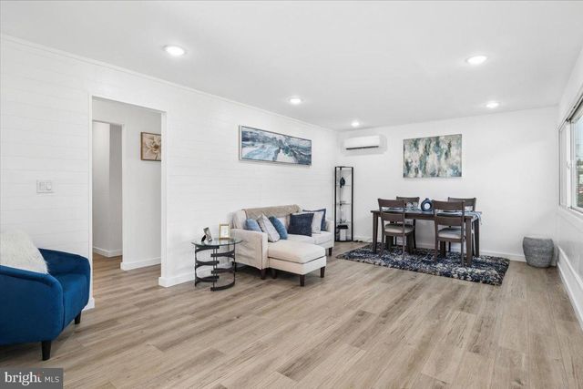 336 LARCH RD, Mount Laurel, NJ 08054