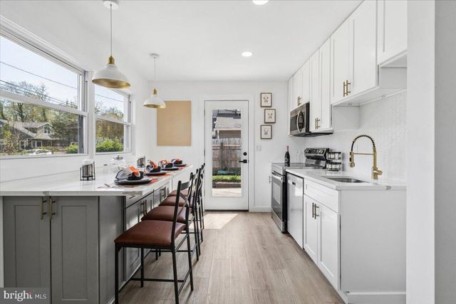 336 LARCH RD, Mount Laurel, NJ 08054