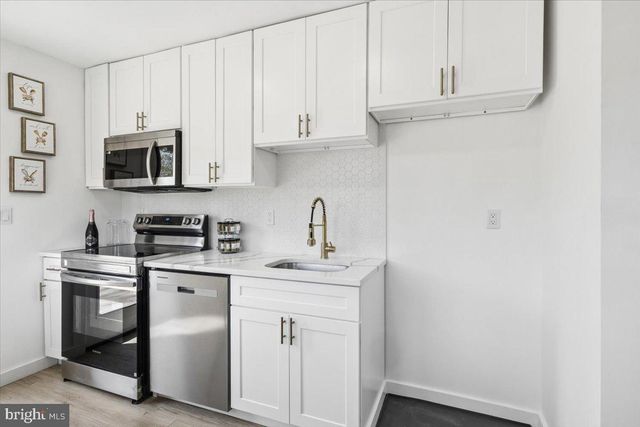 336 LARCH RD, Mount Laurel, NJ 08054