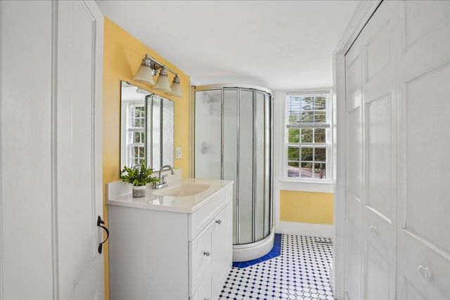 245-247 Danville Road, Fremont, NH 03044
