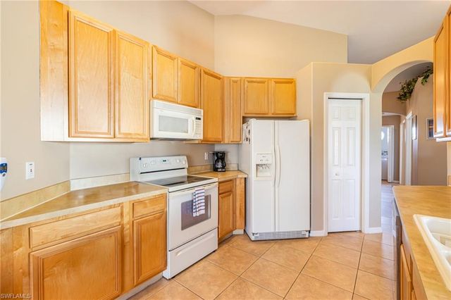 6894 Sterling Greens CT 201, Naples, FL 34104