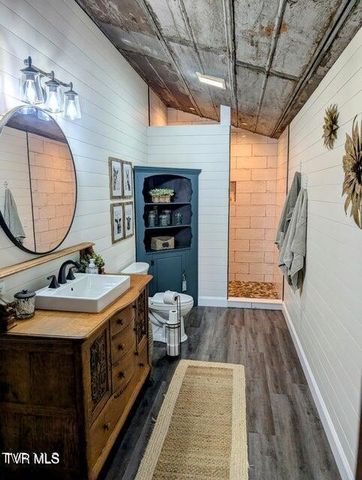 780 Bright Hope Road, Greeneville, TN 37743