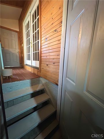 4 Theresa Court, Utica, NY 13502