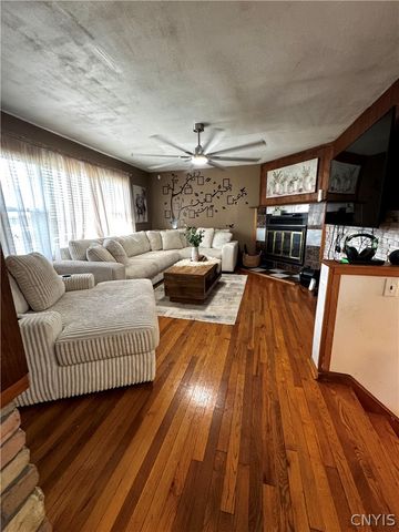 4 Theresa Court, Utica, NY 13502