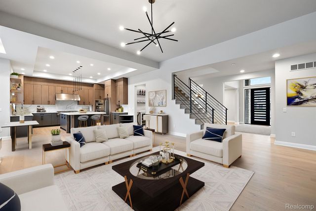 1792 Vista Drive, Oakland Charter Township, MI 48363