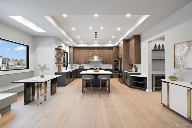 1792 Vista Drive, Oakland Charter Township, MI 48363