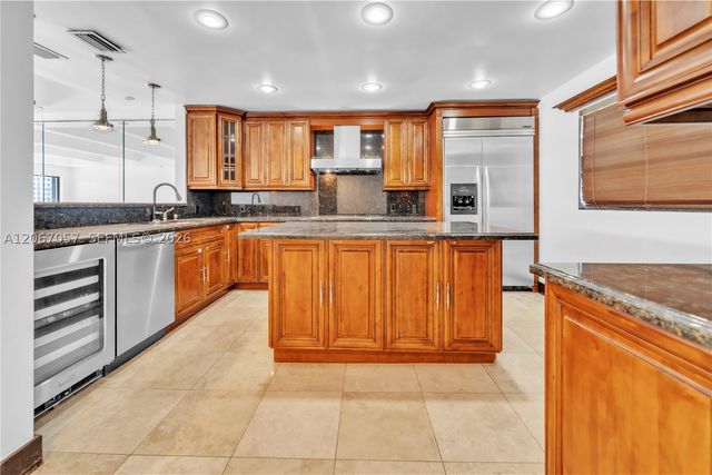 4000 NE 168th St PH1A, North Miami Beach, FL 33160