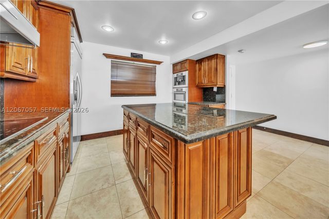4000 NE 168th St PH1A, North Miami Beach, FL 33160
